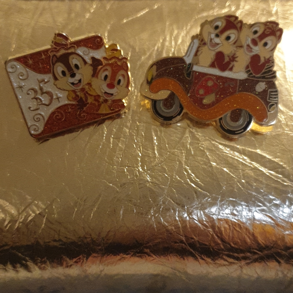 Disney's Chip & Dale pins